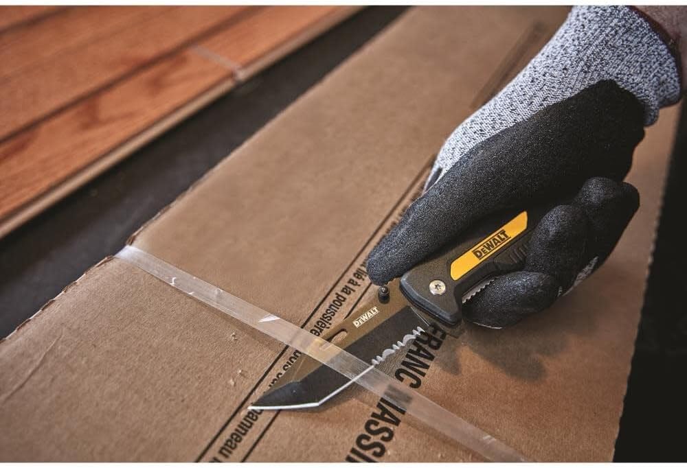 DeWalt Pocket Knife