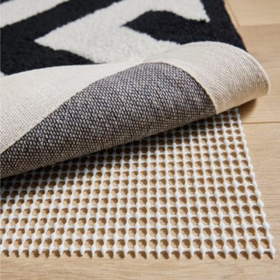 The Best and Cheapest Way to Flatten a Rug (Plus 6 Alternative Methods)