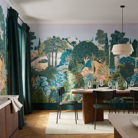 How to Paint a Wall Mural Even If You’re Not an Artist