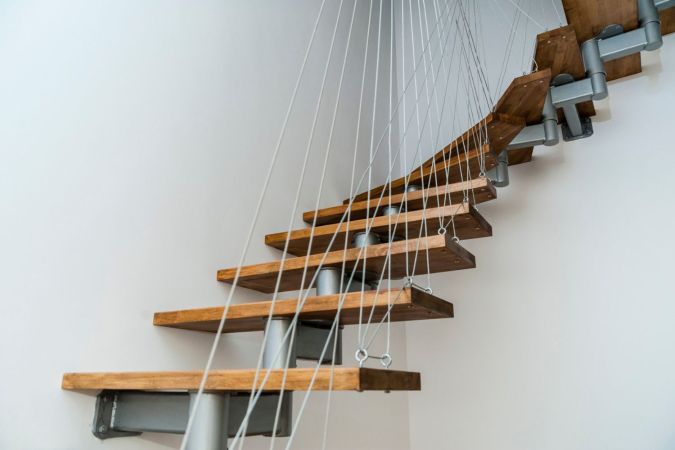 Here’s Every Factor That Affects Floating Staircase Cost