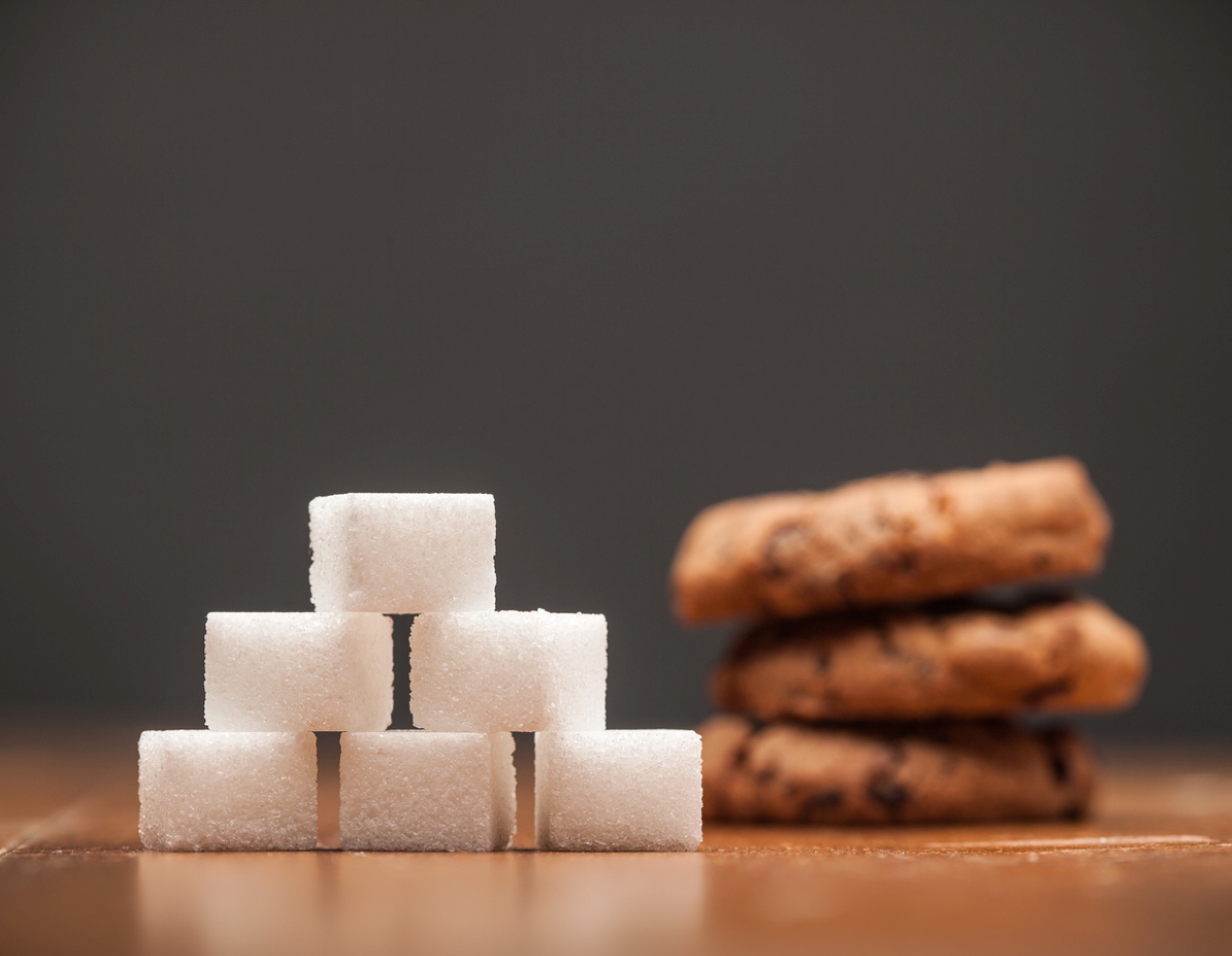 Sugar cubes with cookies.