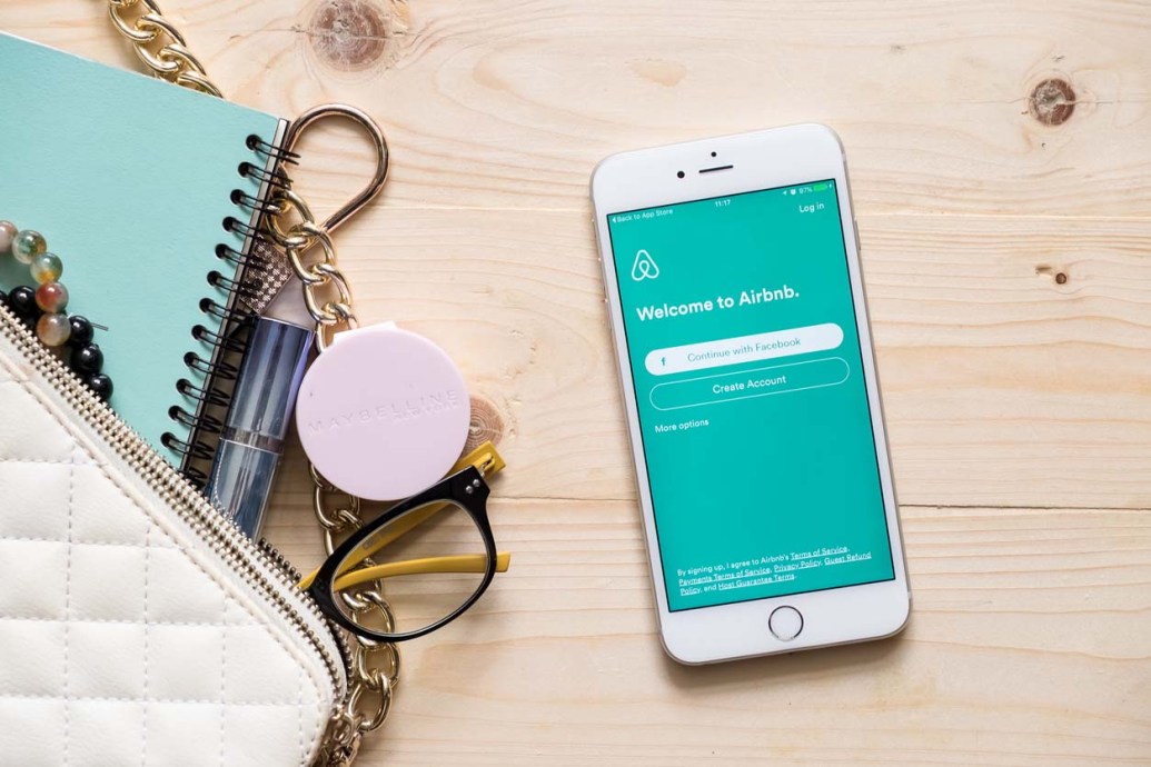 How Much Do Airbnbs Hosts Make?