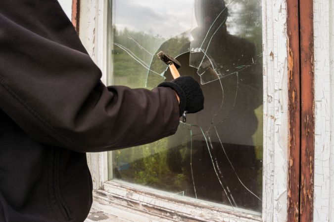 PSA: This Dangerous Hack Claims to Foil Burglars—But It Can Cost You
