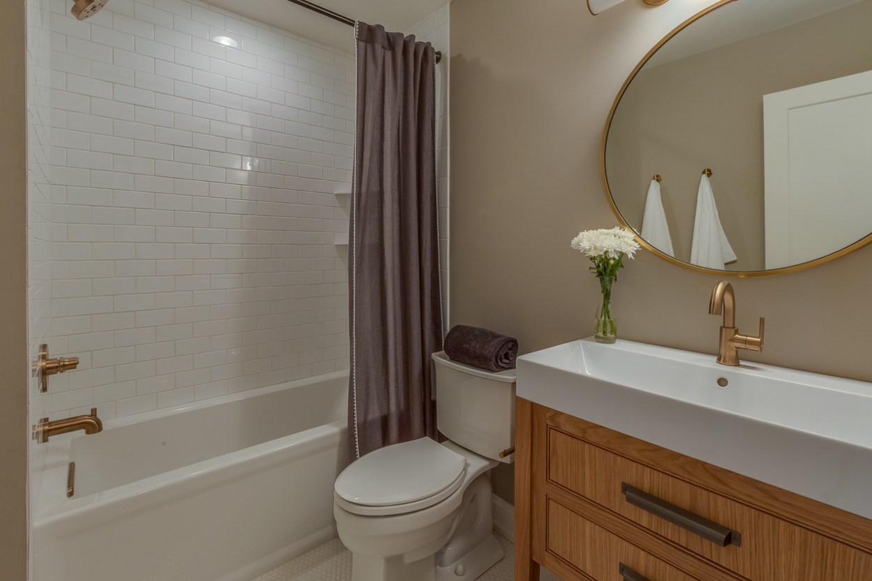 What Is the Average Bathroom Size, Anyway?
