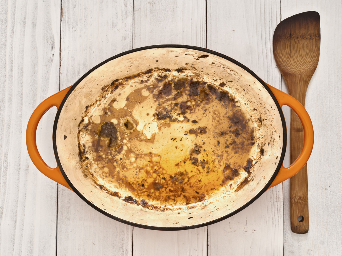 6 Simple Ways to Clean Discolored Enamel Cookware