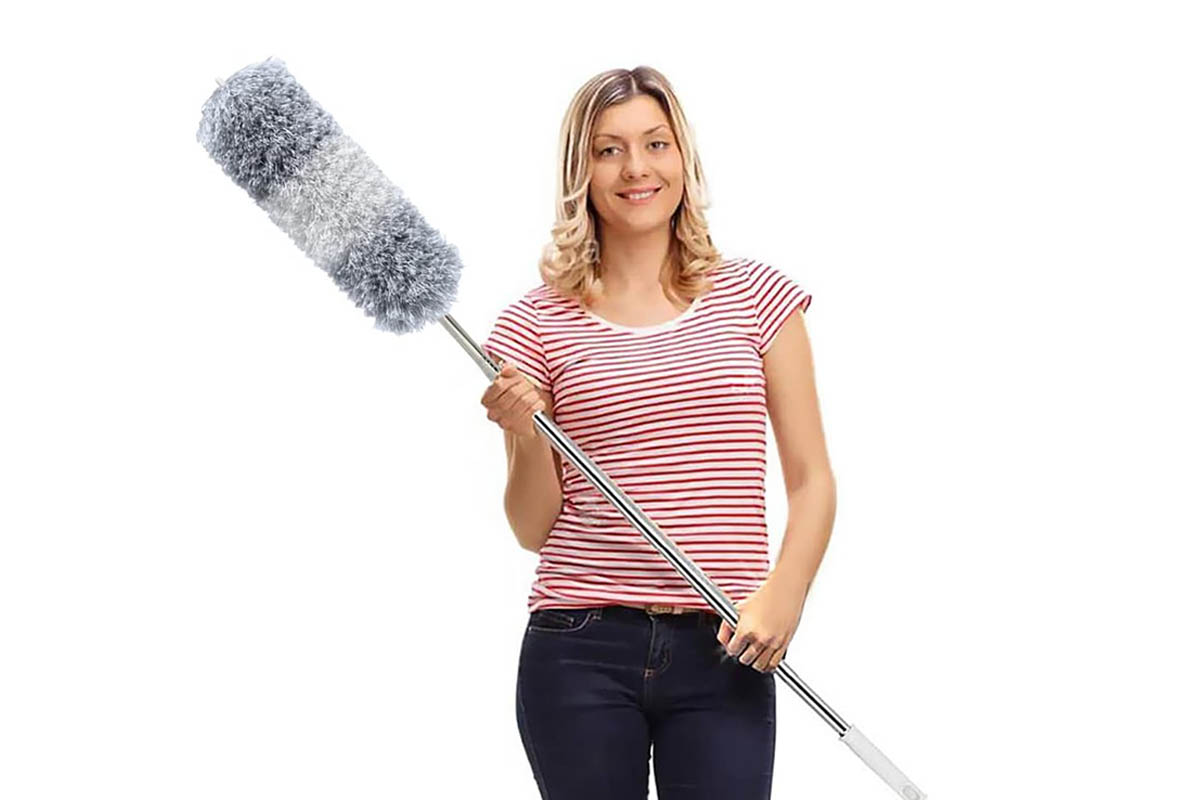 Spring-Cleaning Must-Haves Option Microfiber Extendable Feather Duster
