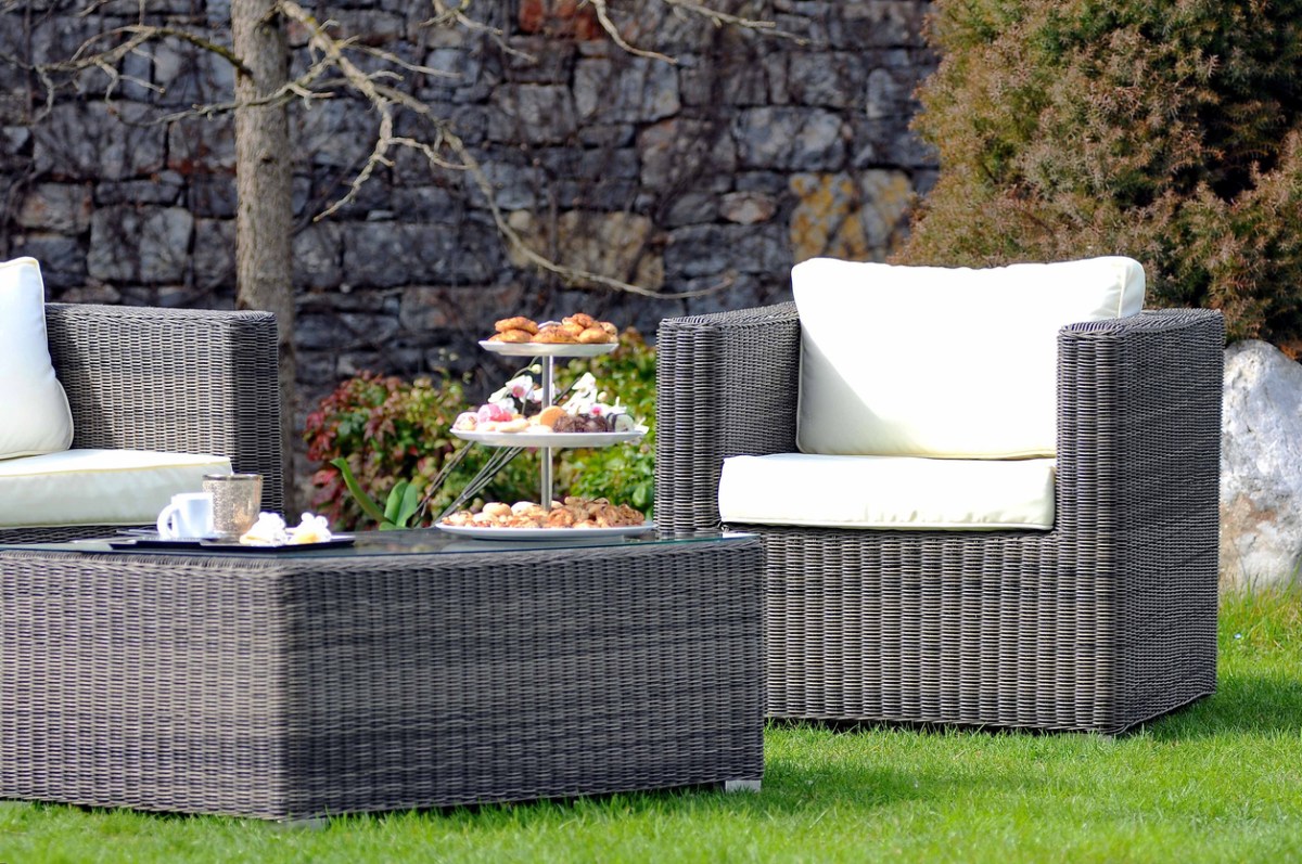 The Best Outdoor Dining Set