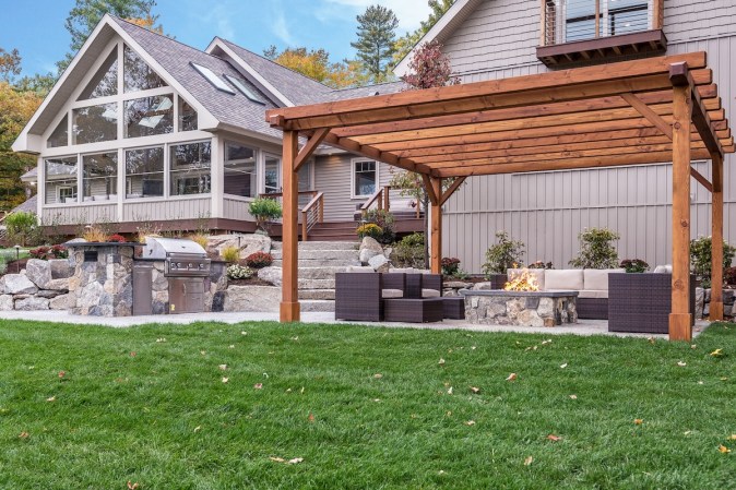 What Is a Pergola? The Pros and Cons of the Popular Outdoor Feature