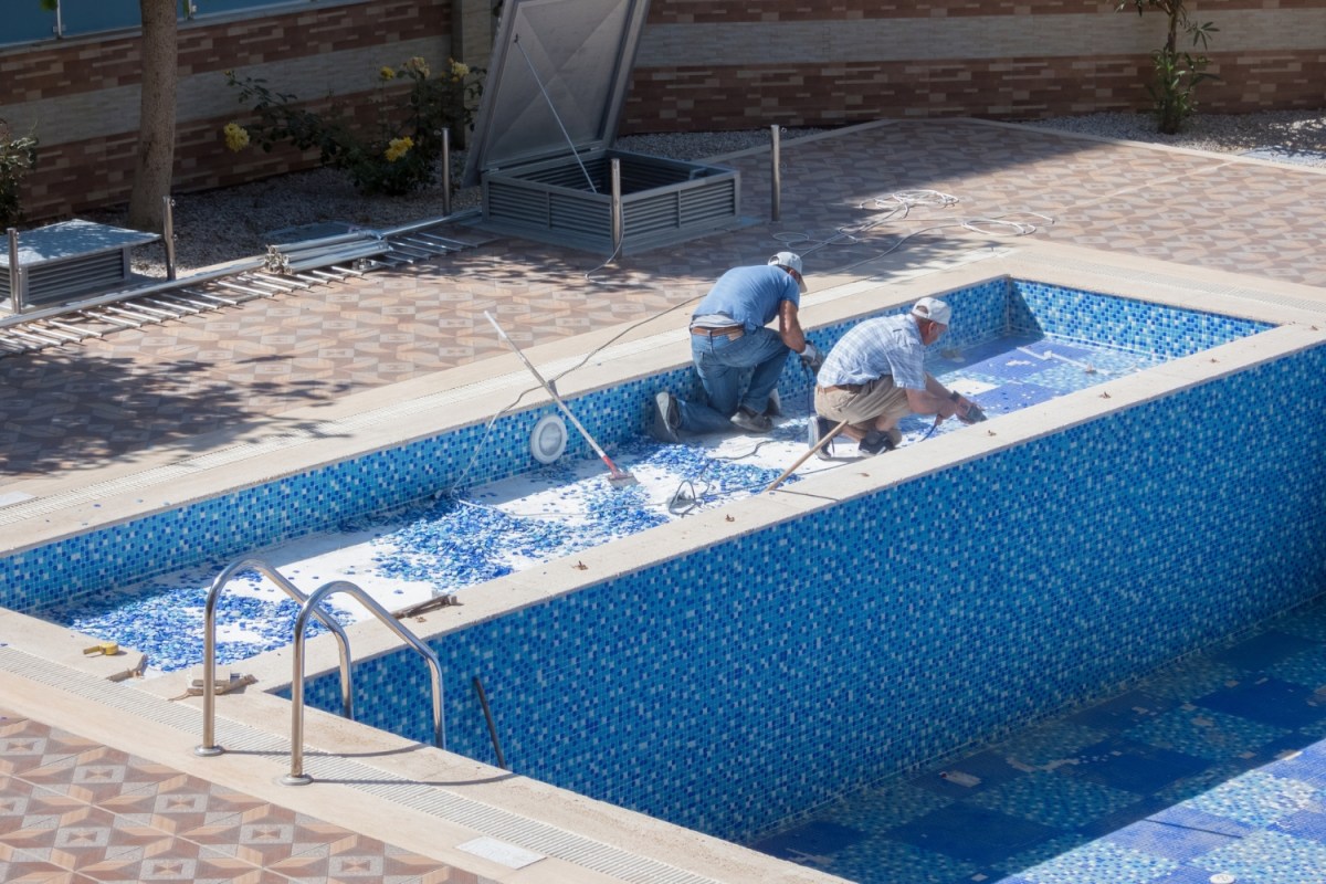 How Much Does Pool Repair Cost? (2024 Guide)