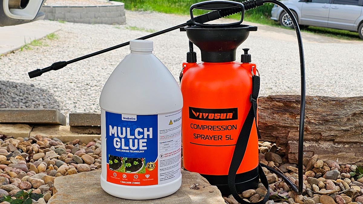 The Best Mulch Glue Options