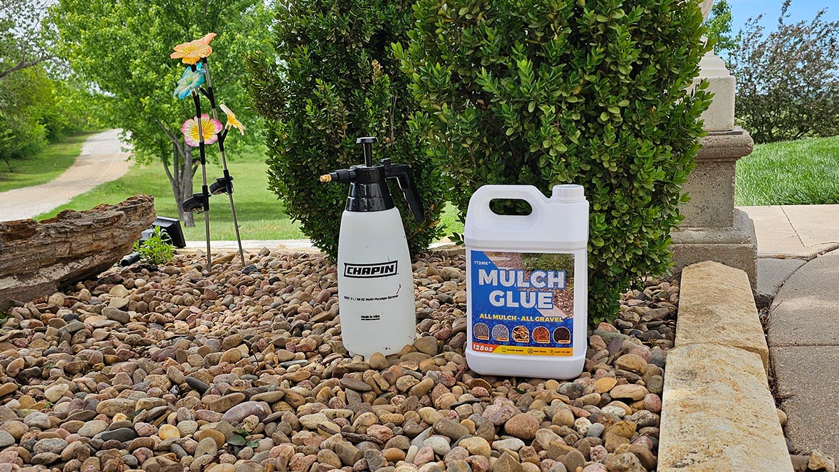The Best Mulch Glue Options