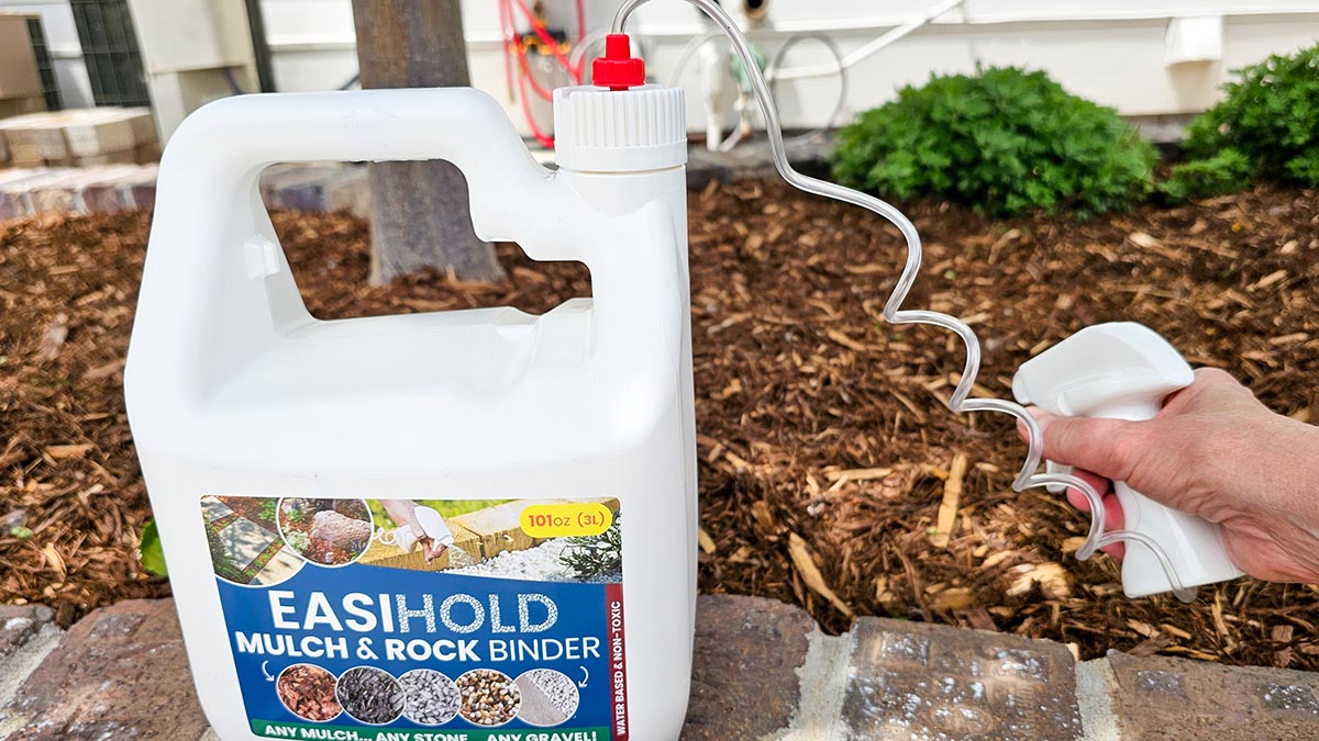 The Best Mulch Glue Options