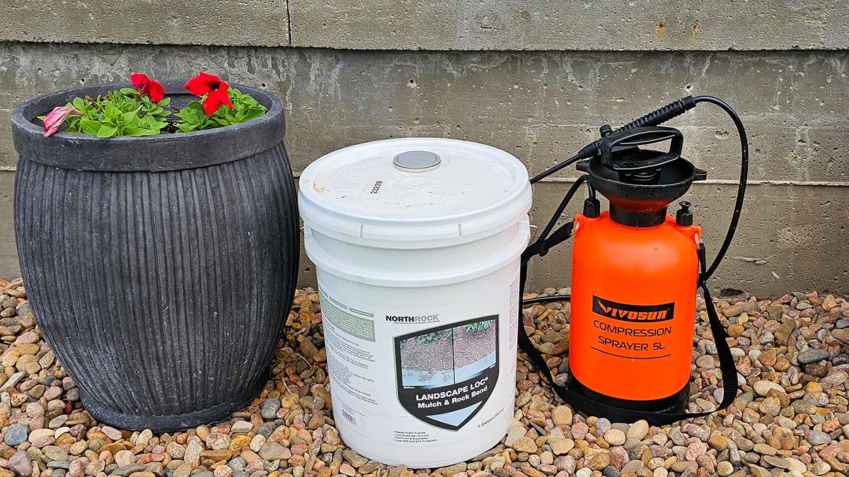 The Best Mulch Glue Options