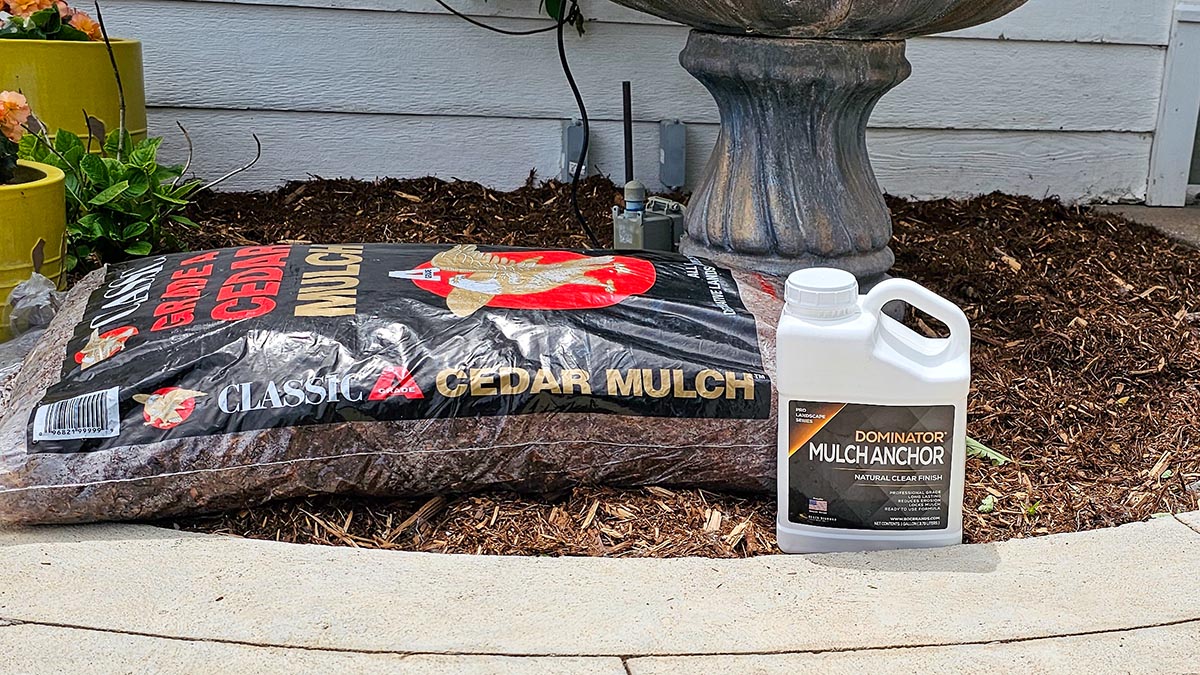 The Best Mulch Glue Options