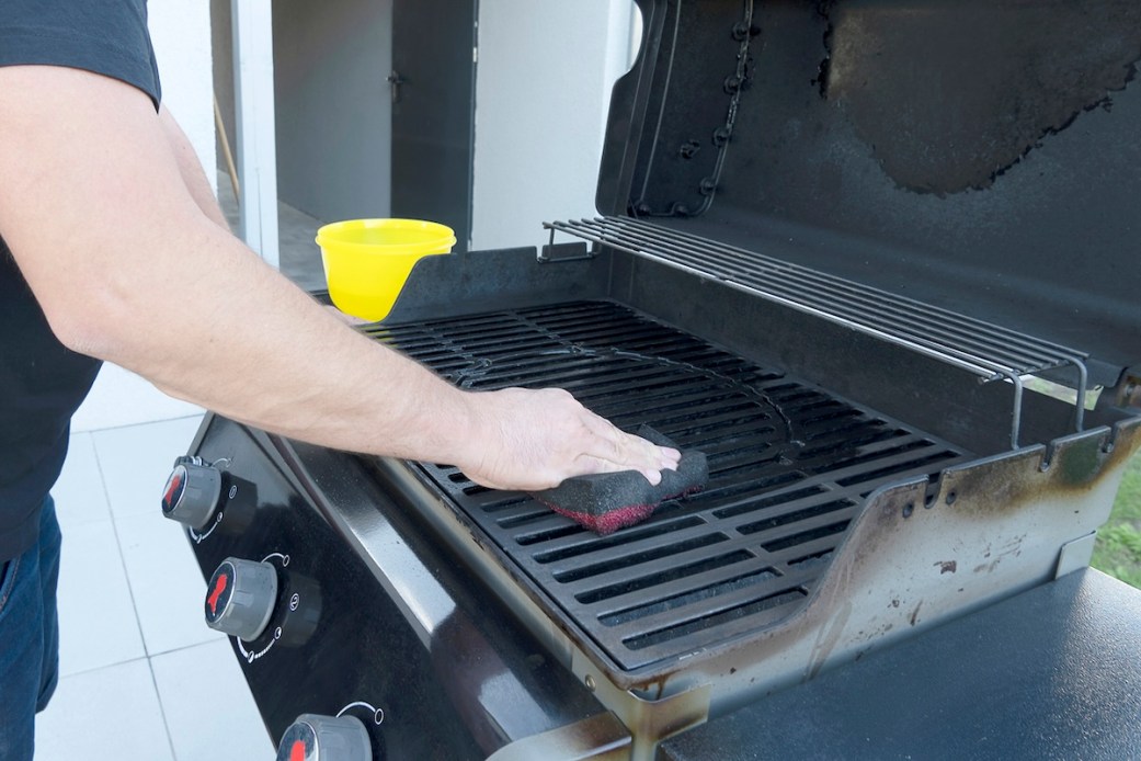 Natural Gas vs. Propane Grill: Which Is Best for Your Home Cookouts?