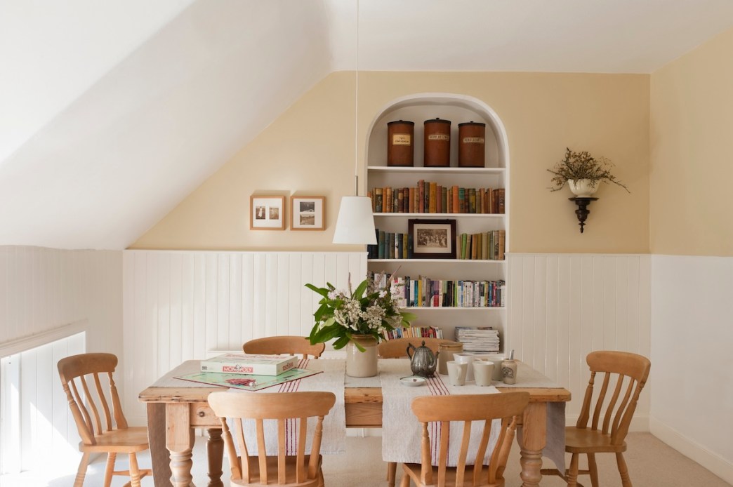 9 Built-In Bookshelf Ideas for Both Storage and Display