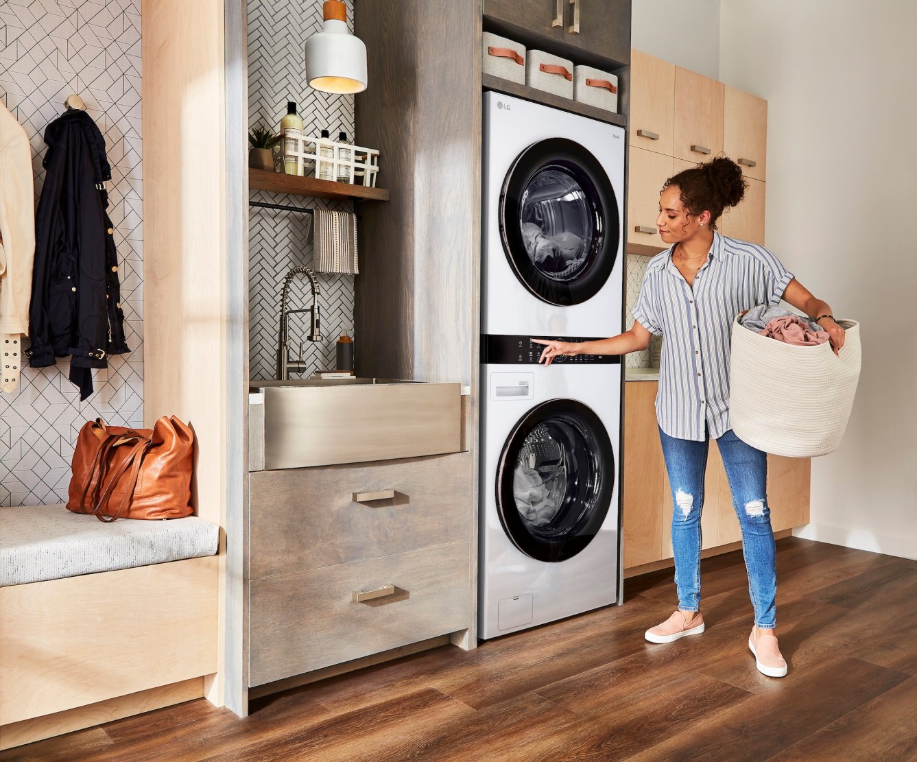 LG's WashTower Solves Laundry Dilemmas with High Tech
