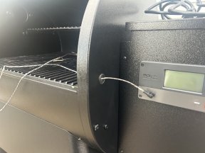 Traeger 575 Pellet Grill close up