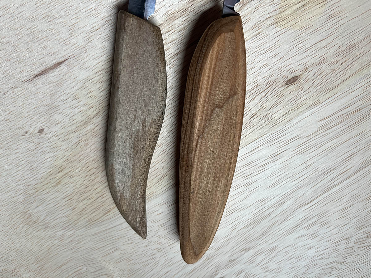 Flexcut knives review Flexcut Pro handle (right) typical wood carving knife handle (left)