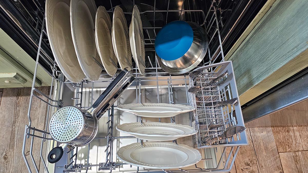 Bosch Dishwasher Review Bottom rack with dishes
