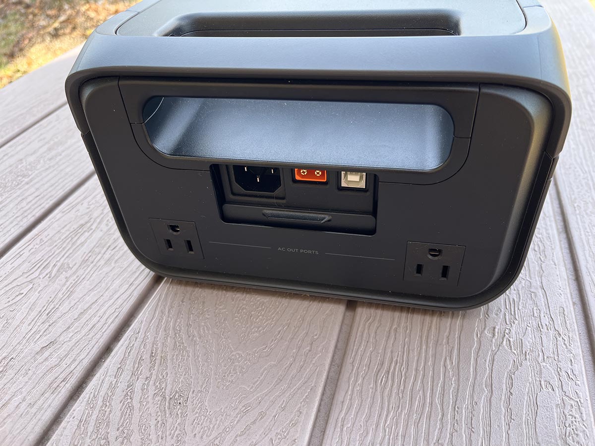 EcoFlow River 3 Plus charging ports