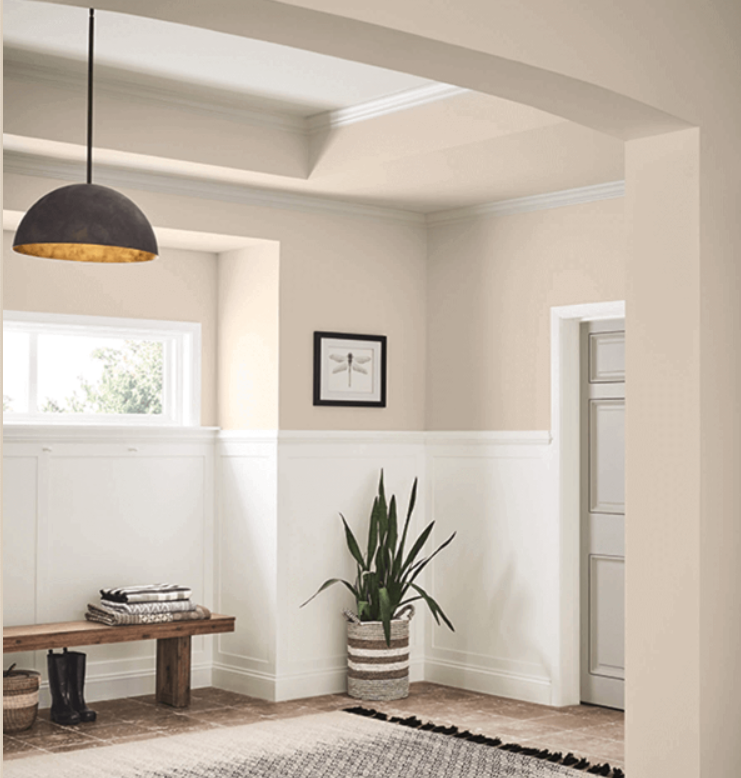 Natural Linen paint from Sherwin-Williams in an entryway.