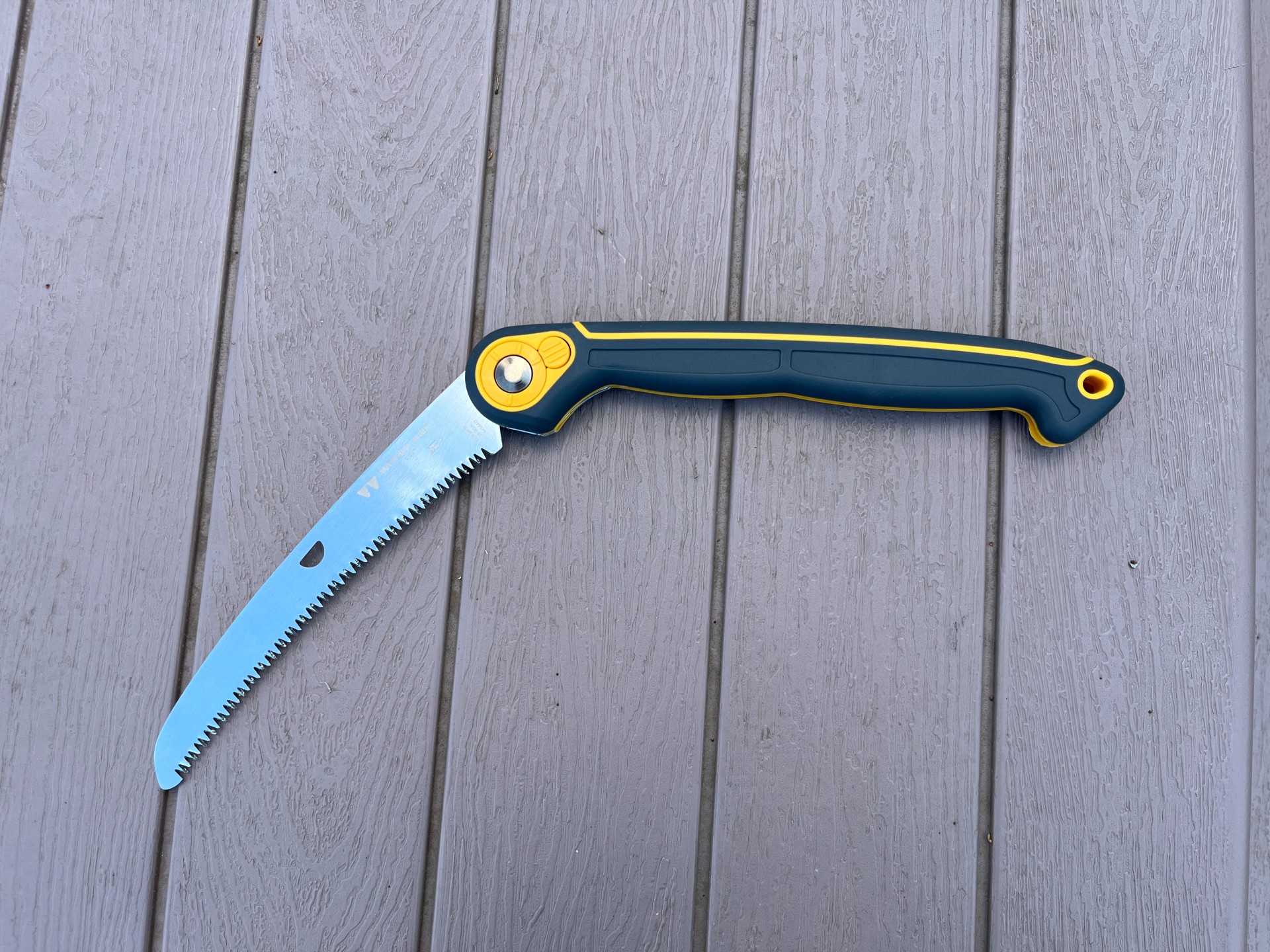 Woodland Tools folding saw forward position