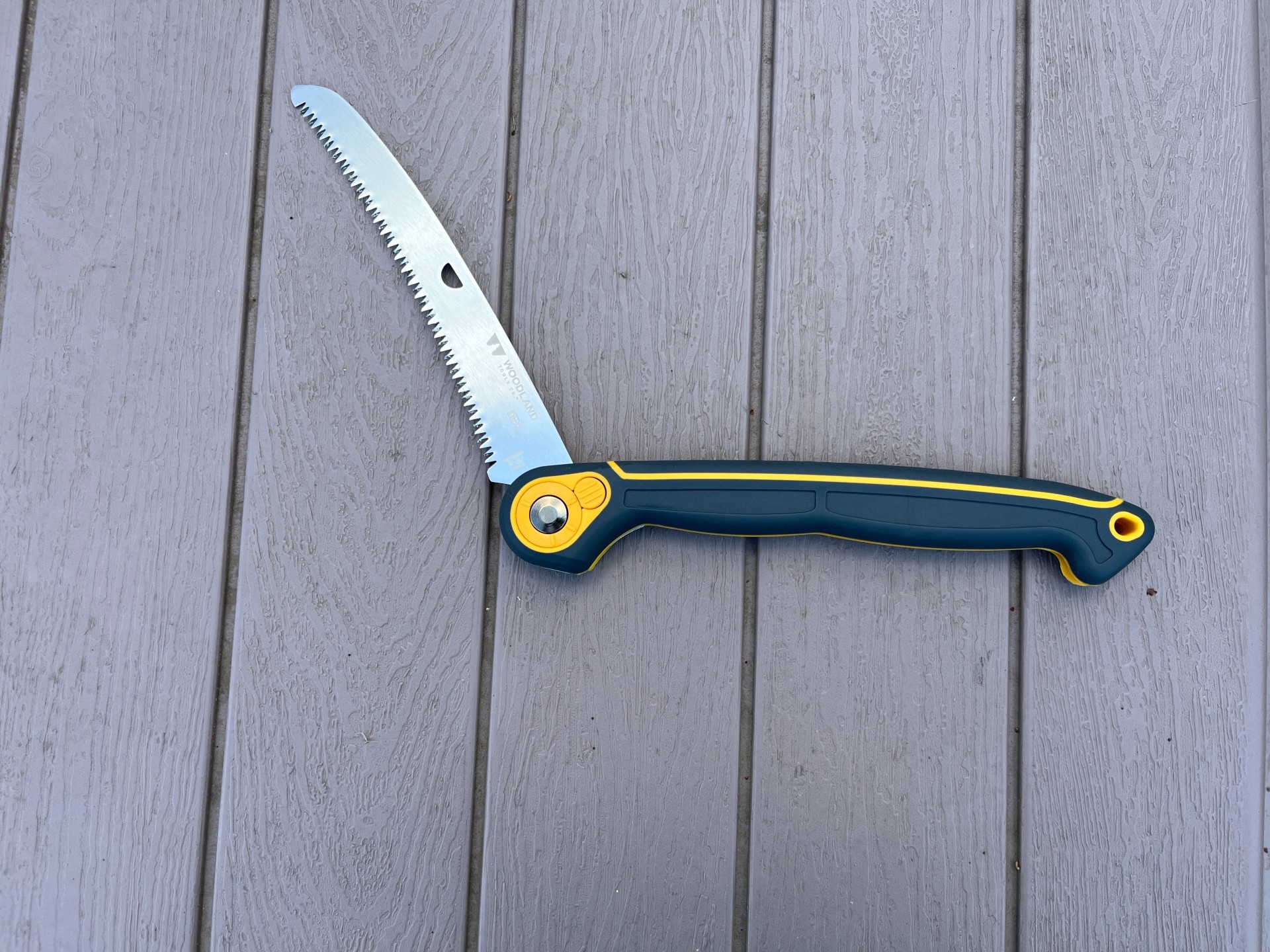 Woodland Tools folding saw rearward position