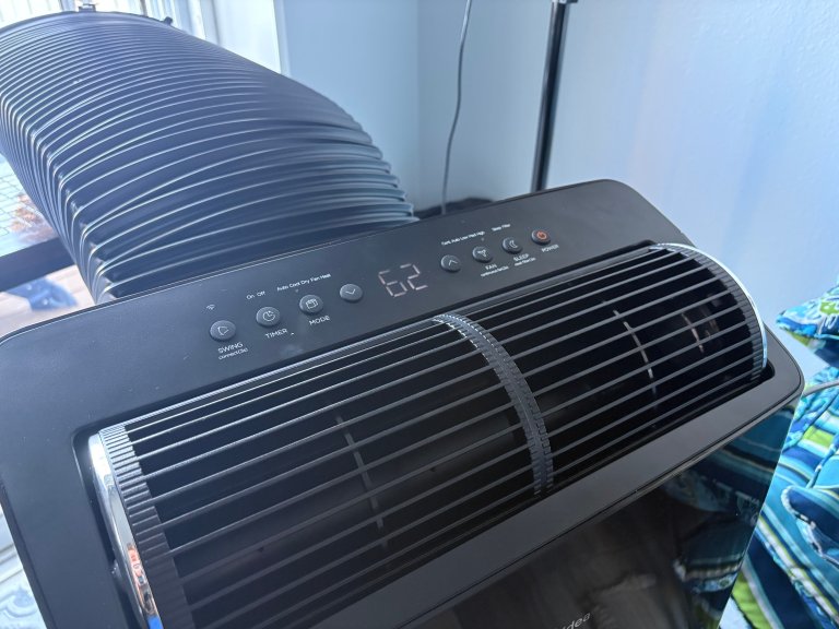 Midea duo AC up close photo of vent and temperature reading
