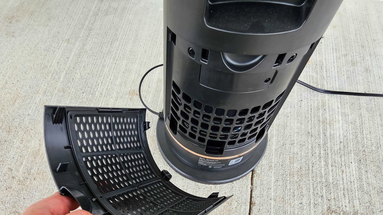 Easy-access cleanout for dust removal
