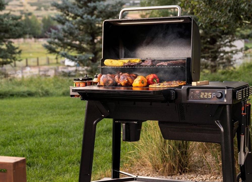 Memorial Day Grill Deals Traeger Woodridge WiFIRE Pellet Grill