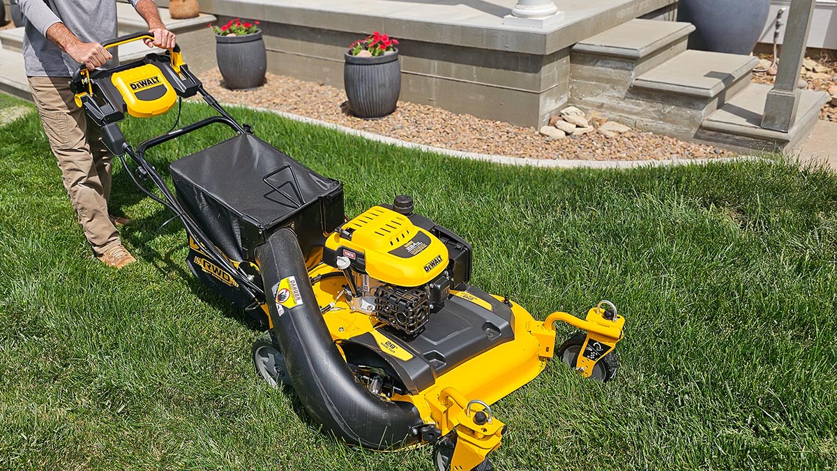 DeWalt Gas Lawn Mower Review