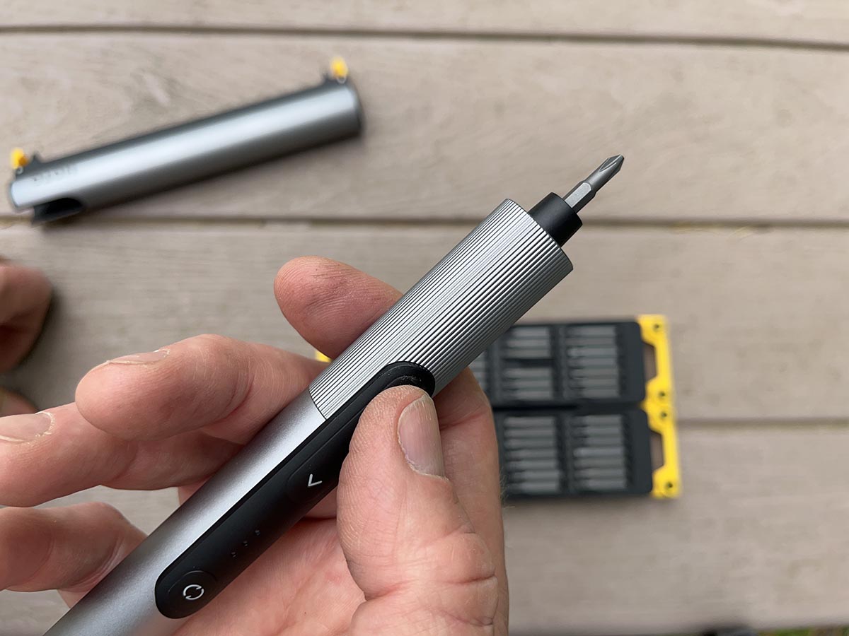 HOTO screwdriver controls