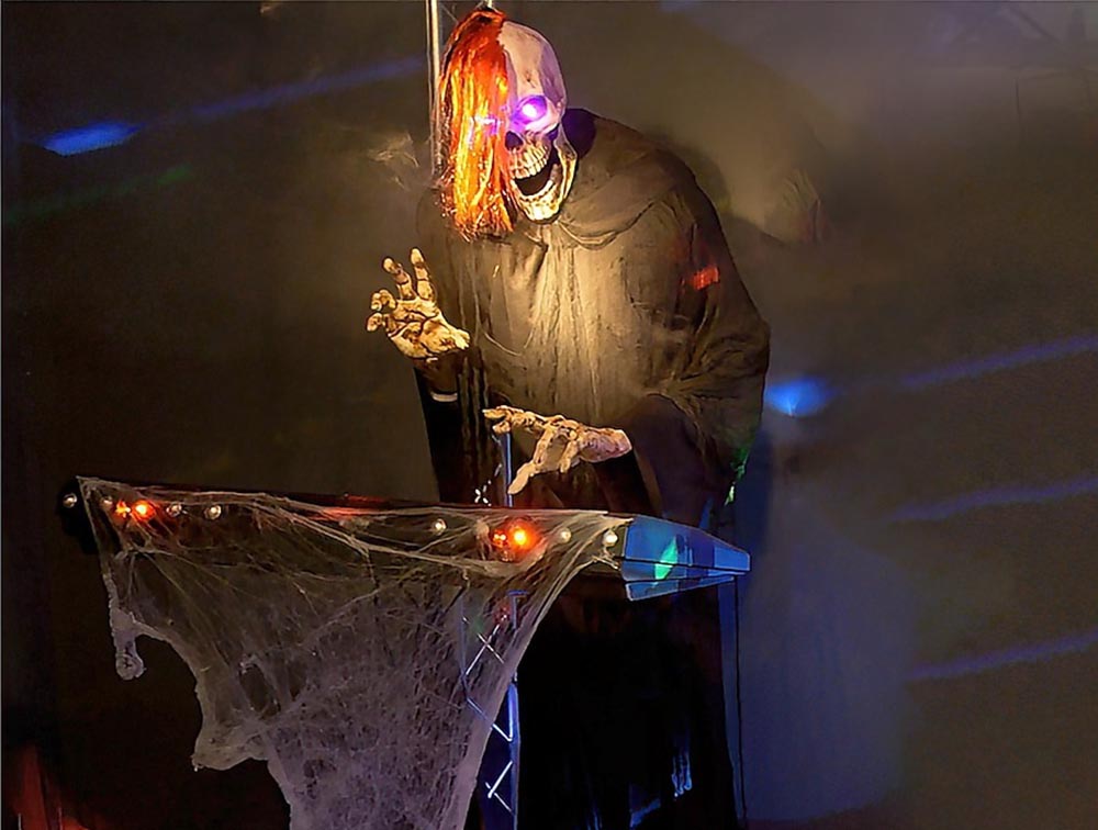 Loose Halloween Drop June Hanted Living 6 Foot Musical Scaleton Keyboard Player