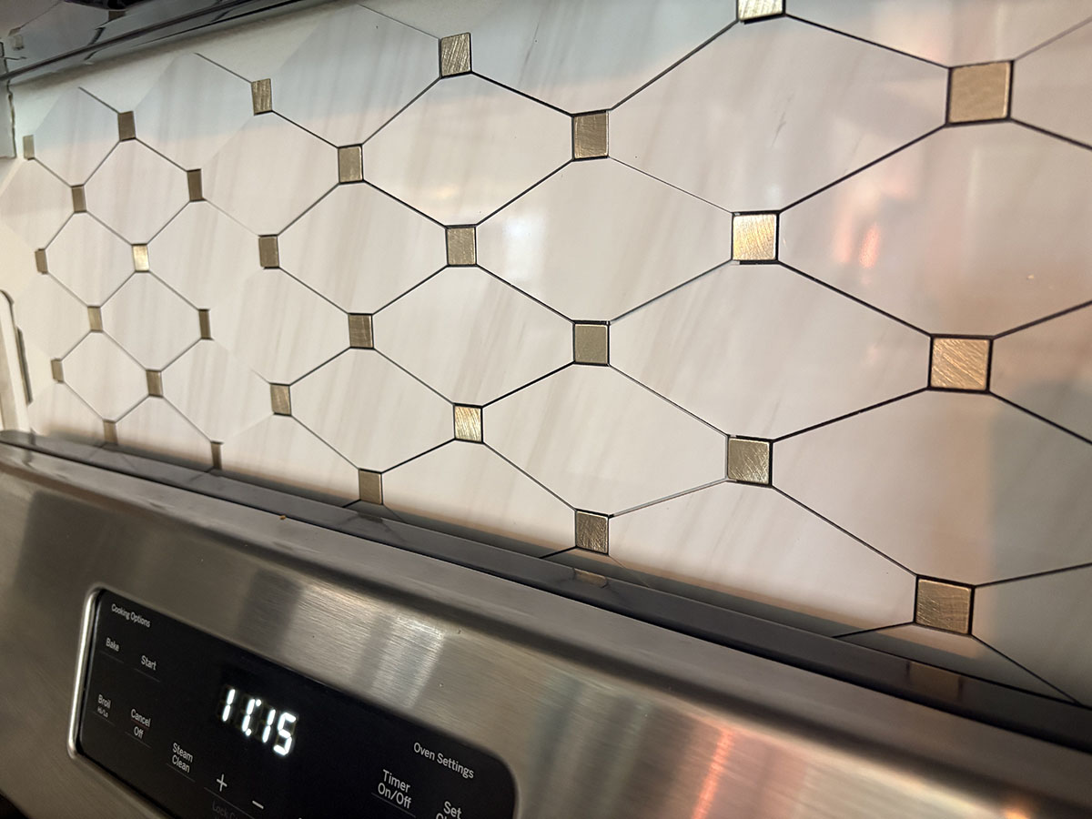 Stickgoo backsplash