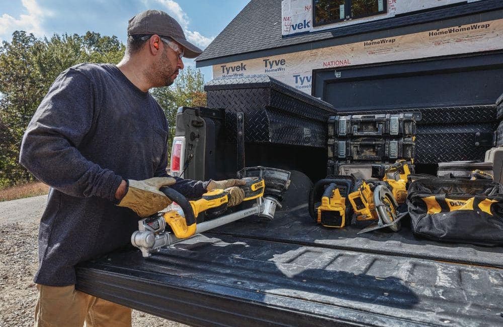 The Home Depot 4th of July Deals DeWalt 20V MAX String Trimmer and Blower Combo Kit