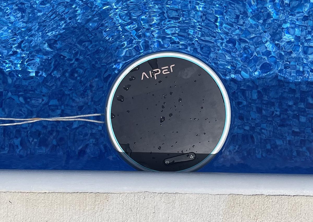 Aiper Hydrocomm closeup