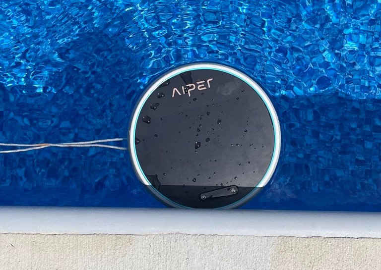 Aiper Hydrocomm closeup