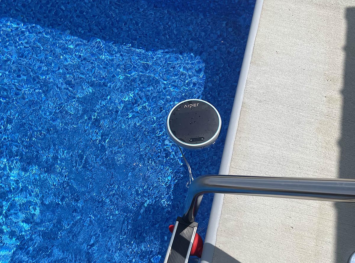 Aiper Hydrocomm tethered 01