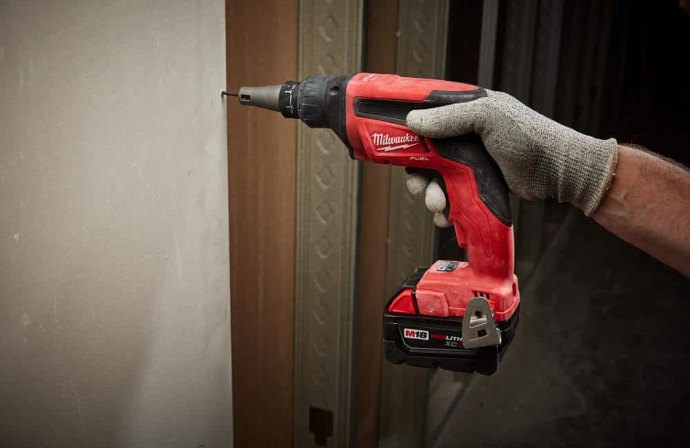 August THD Milwaukee M8 Buy a Tool Milwaukee M18 FUEL Drywall Screw Gun