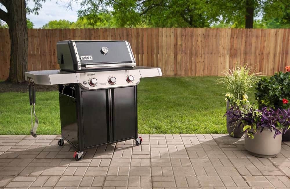 Labor Day Grill Deals Weber Genesis E-315 3-Burner Gas Grill