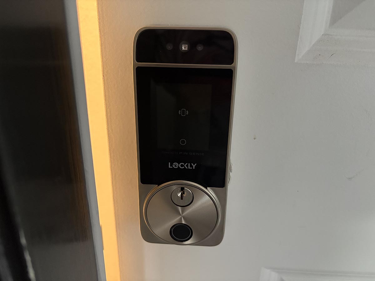 Lockly Visage Zeno camera