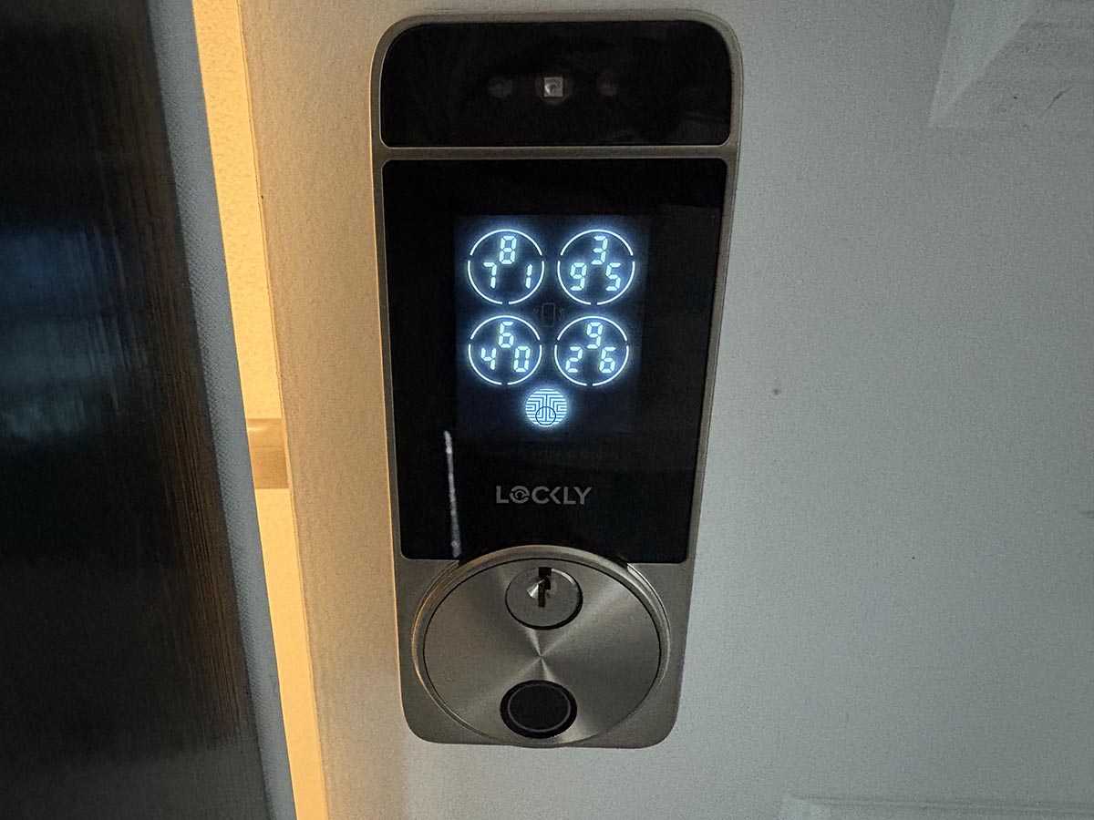 Lockly Visage Zeno keypad