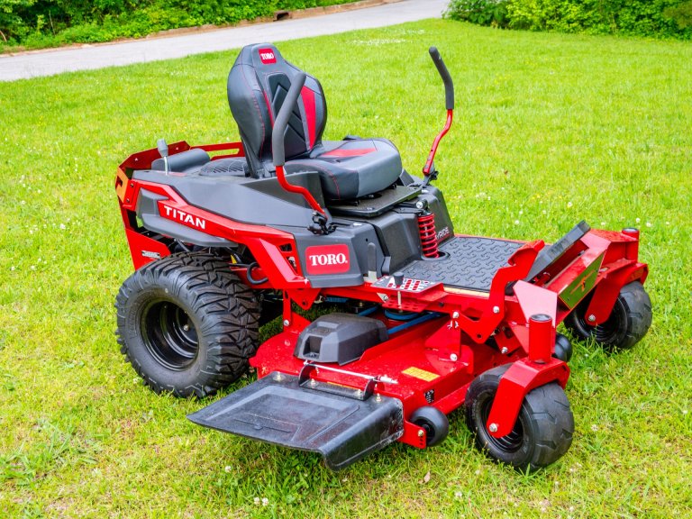 Toro Titan 60in Zero Turn side view