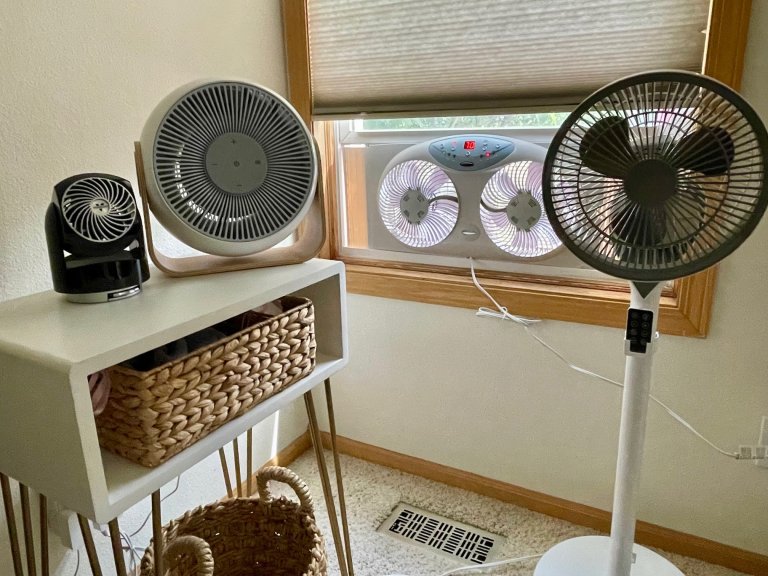 white fans for noise group
