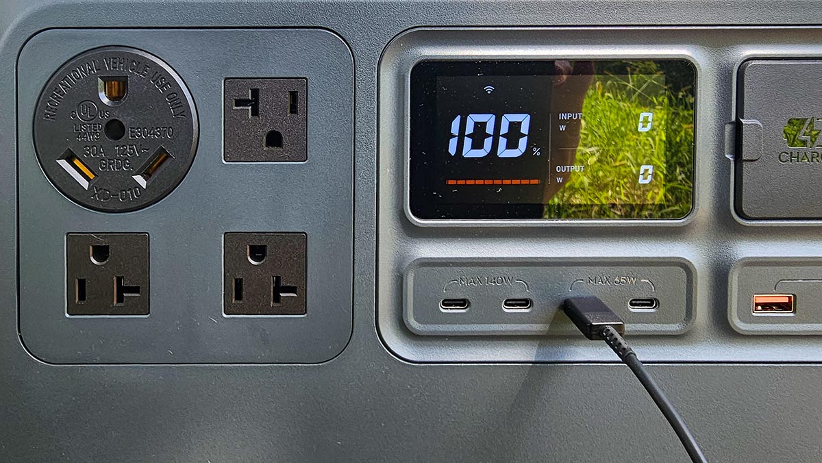 LED Screen on the DJI Power 2000