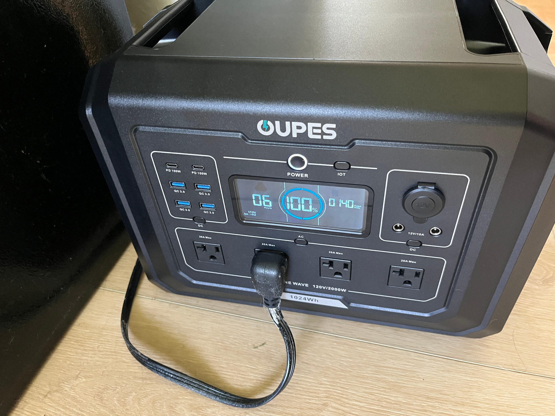 Oupes Mega 1 powering a fridge