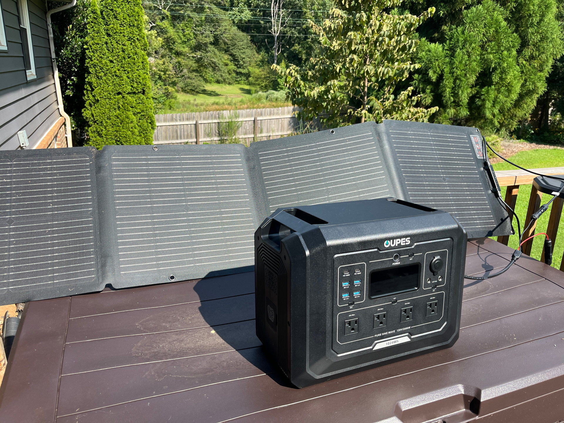 Oupes Mega 1 solar charging