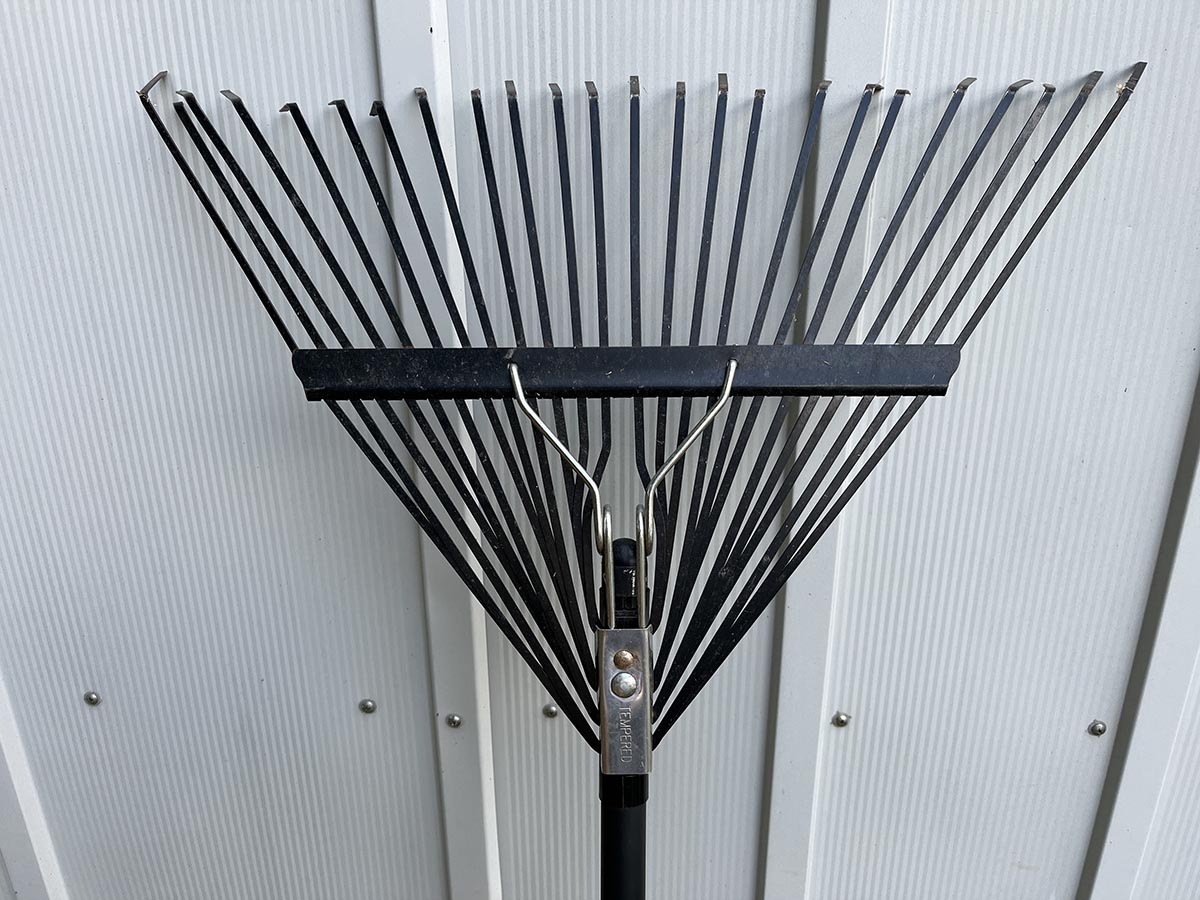 Razor-Back leaf rake head