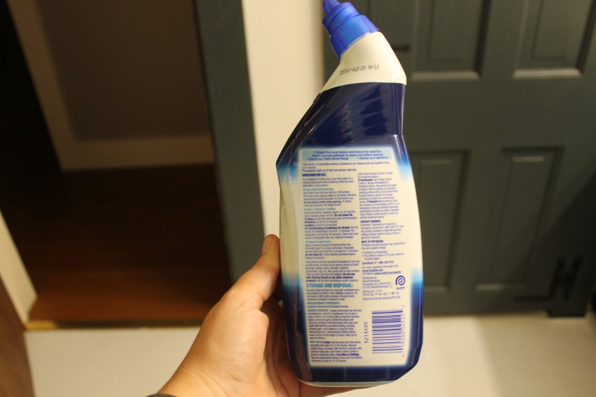 Back of bottle Lysol  Power Toilet Bowl Cleaner